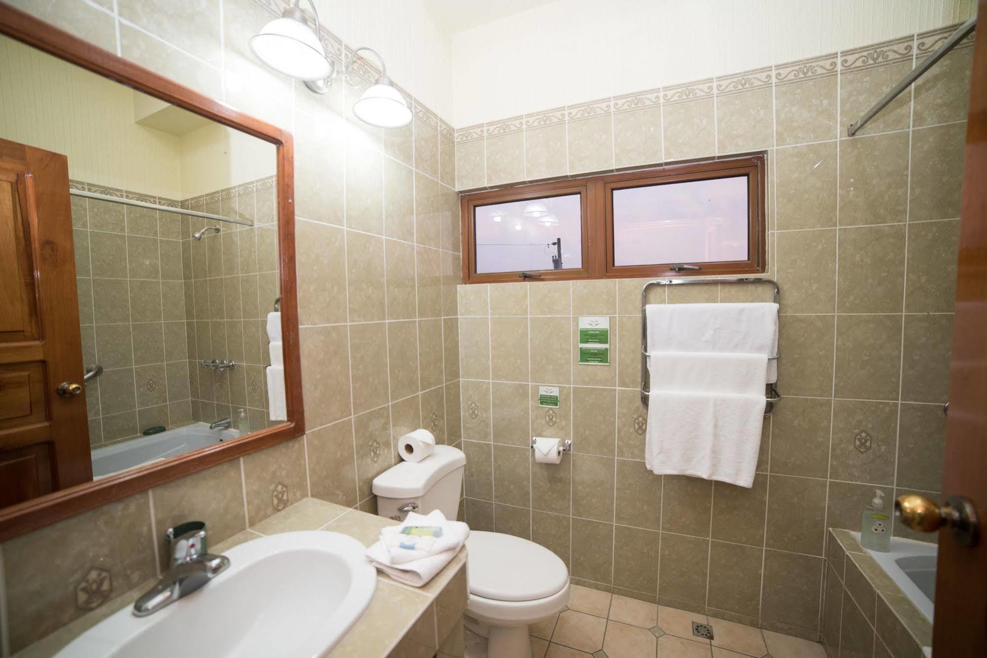Hotel Anna Inn Olintepeque Luaran gambar